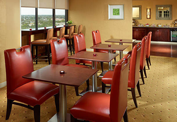 Hotel Palm Gardens Marriott
