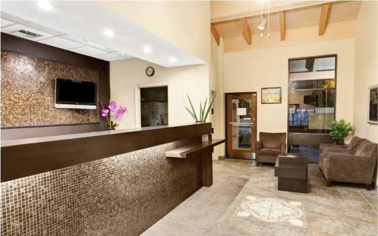 Super 8 By Wyndham Kissimmee/maingate/orlando Area Hotel