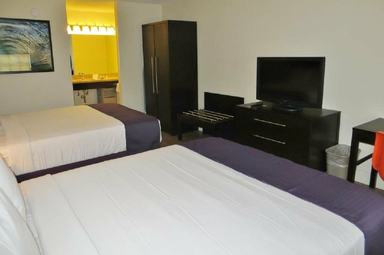 Avanti International 3*