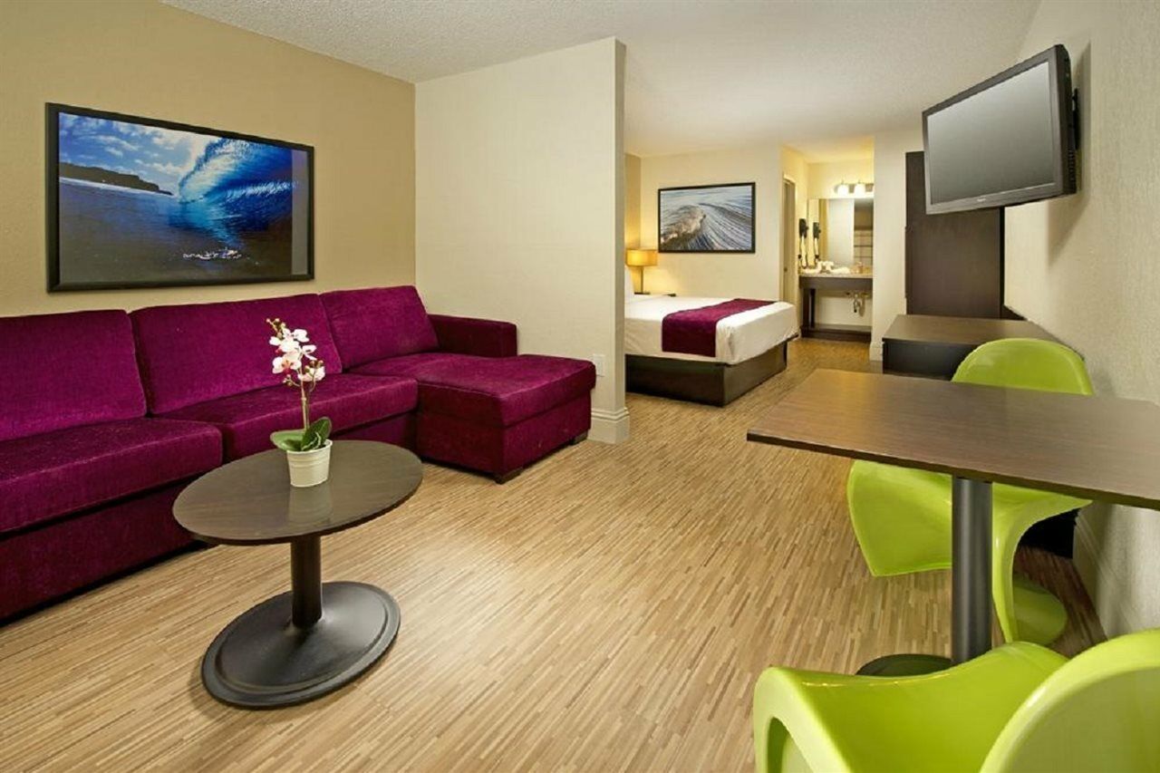 Avanti International 3* Williamsburg