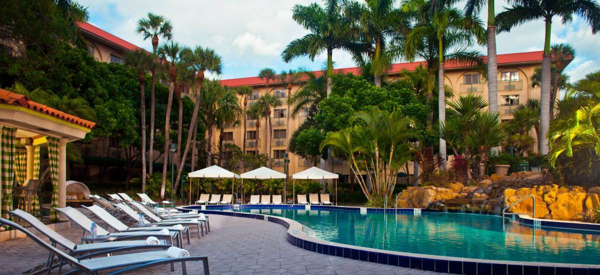 Renaissance Hotel 4*