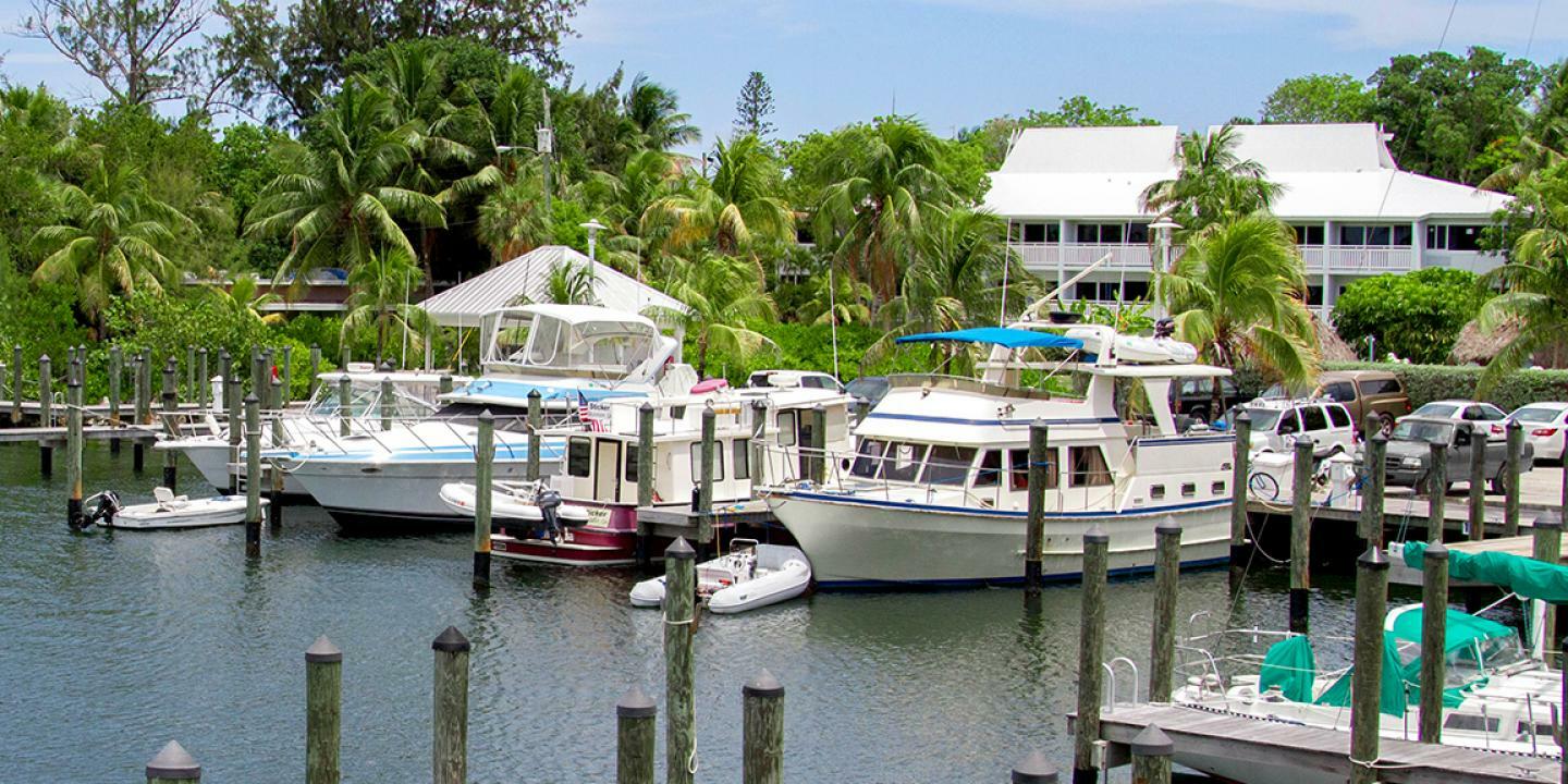 Hotel Banana Bay & Marina