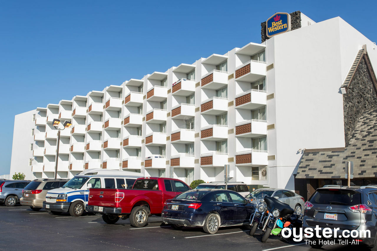 Western Aku Tiki Daytona Beach