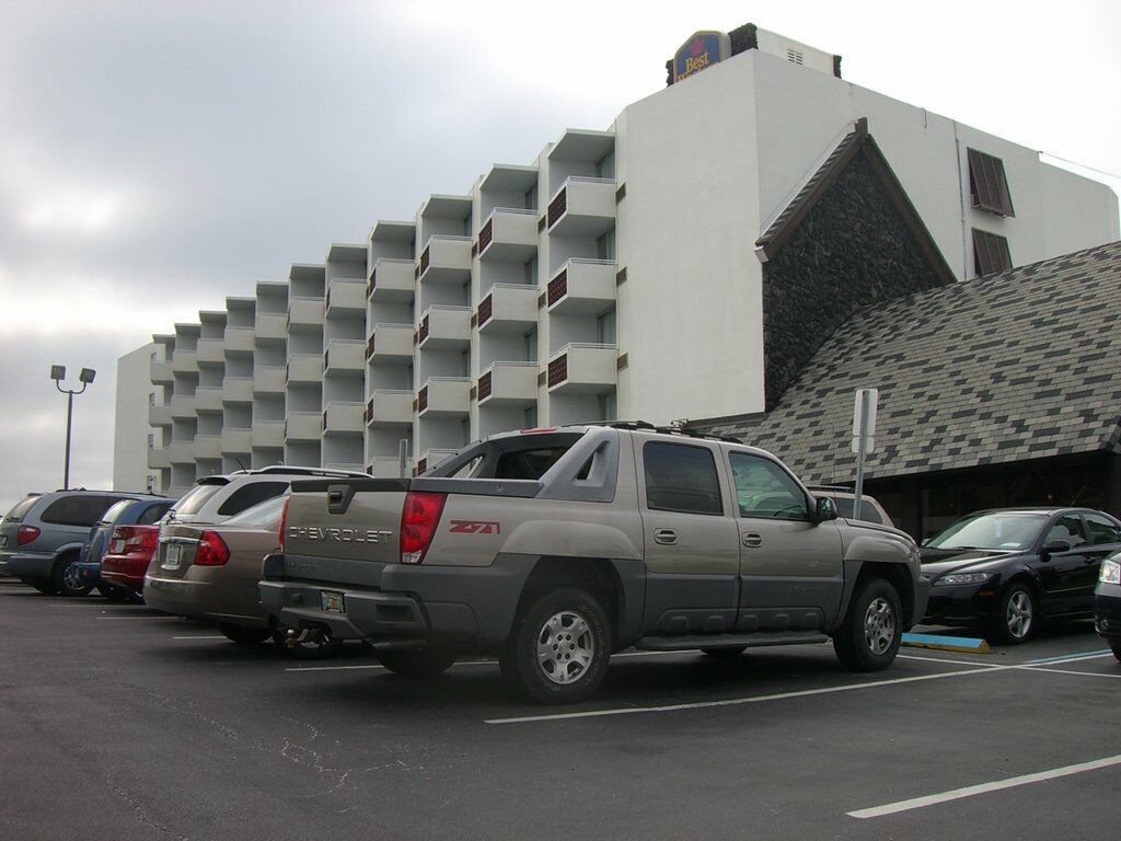 Hotel Western Aku Tiki