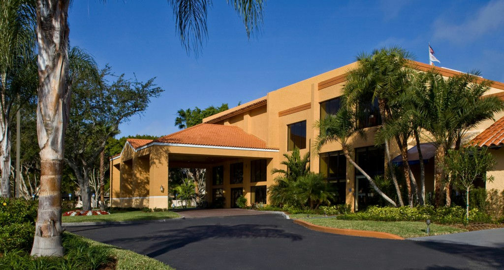 Hotel Courtyard By Marriott Sarasota/riverfront 3*