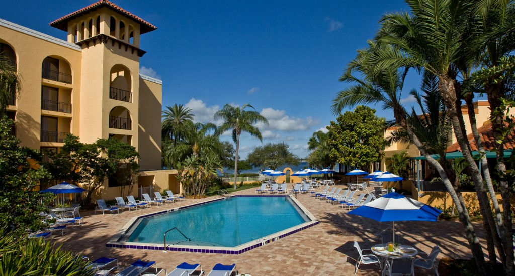 Courtyard By Marriott Sarasota/riverfront Hotel