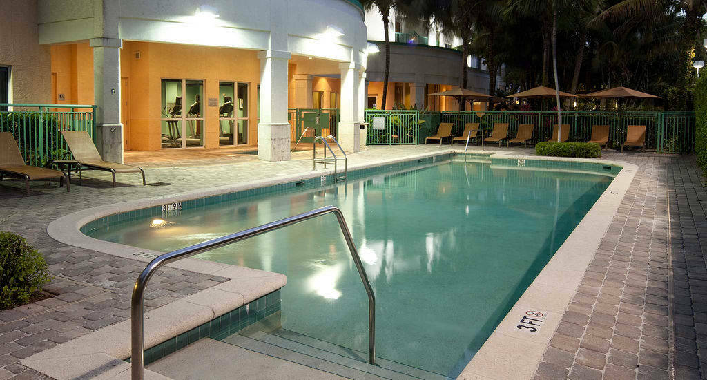 Courtyard By Marriott Lauderdale Airport & Cruise Port Dania Beach