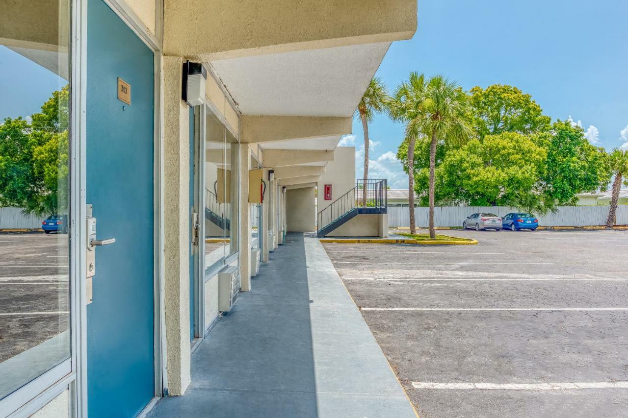 Bayside - Clearwater Hotel Pinellas Park