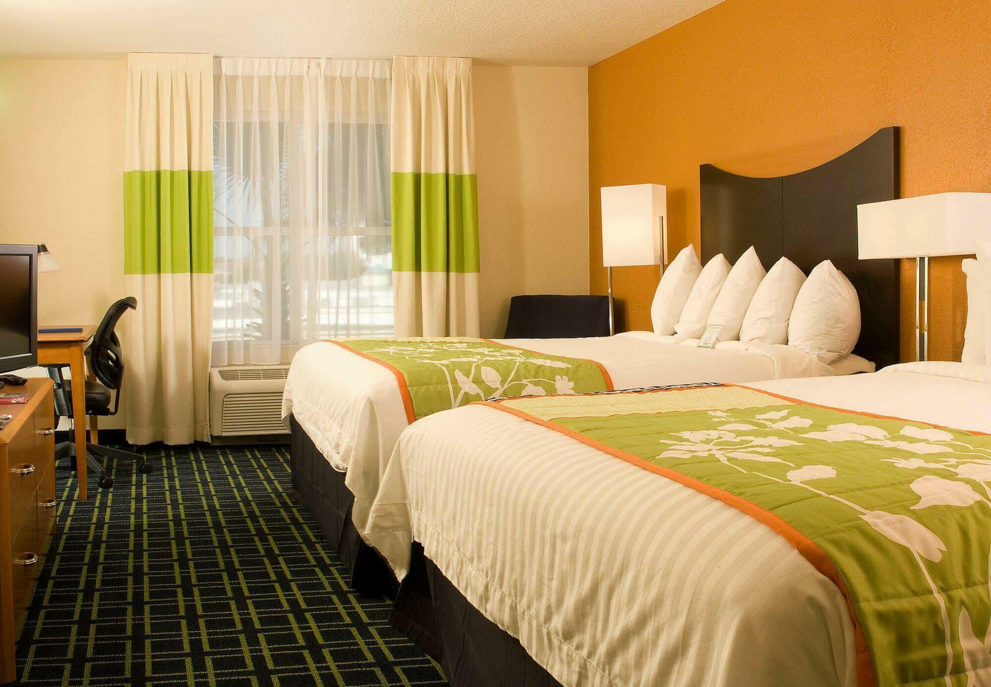 Fairfield & By Marriott Orlando Buena Vista 3* Lake Buena Vista
