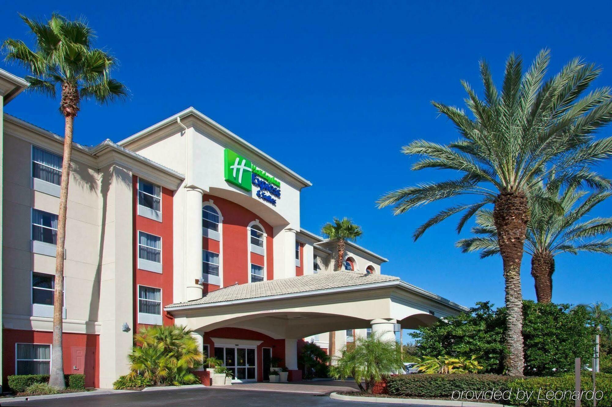 Express & International Airport By Ihg