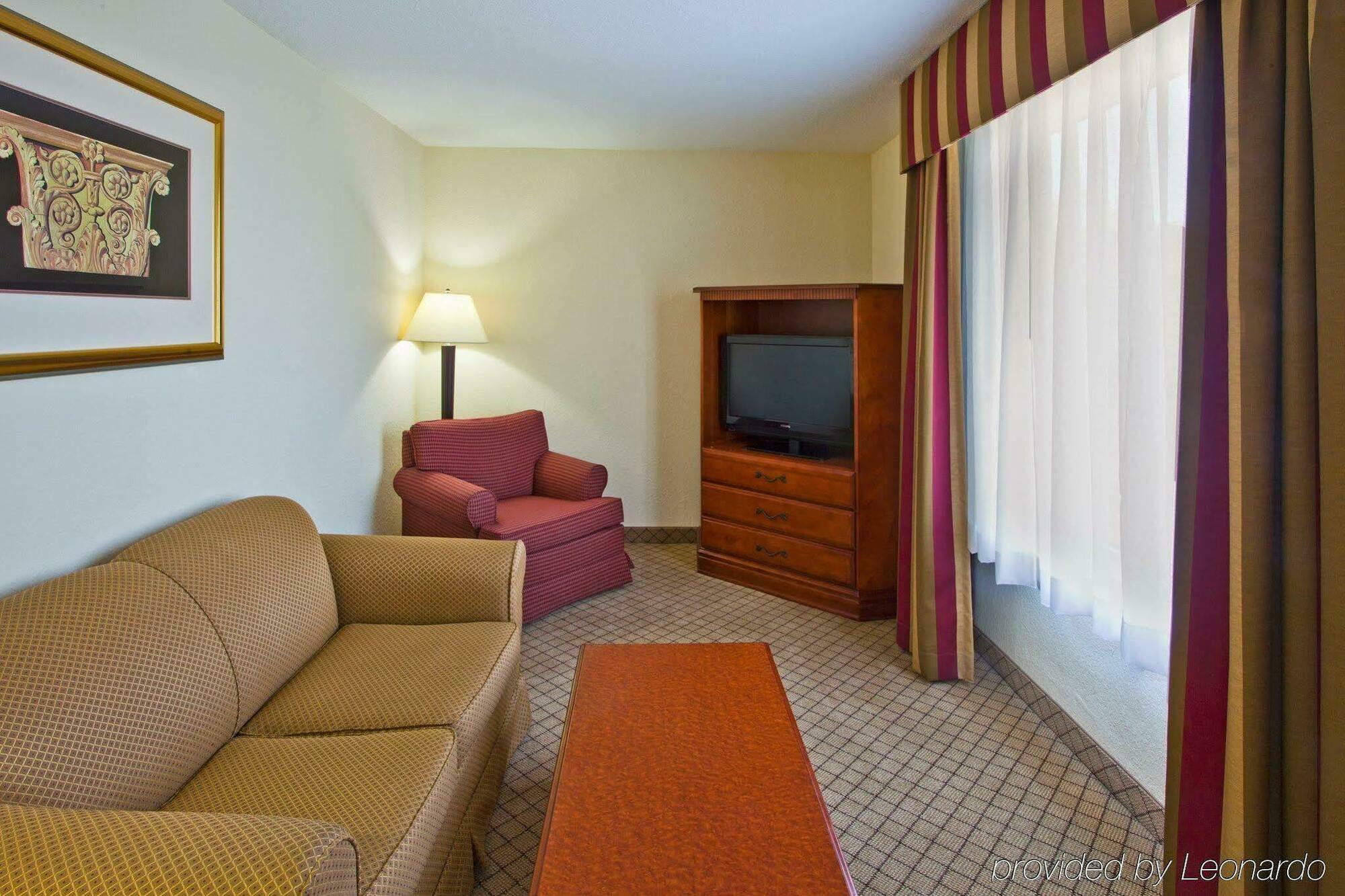 Hotel Express & Tampa-fairgrounds-casino By Ihg