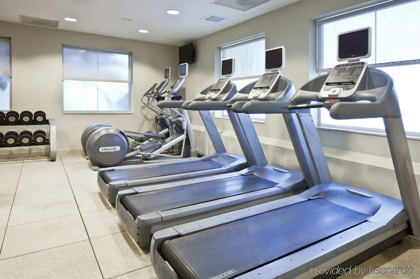 Hotel Embassy By Hilton Brandon