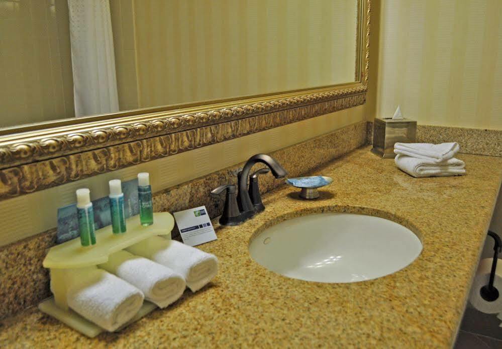 Hotel Express - West By Ihg
