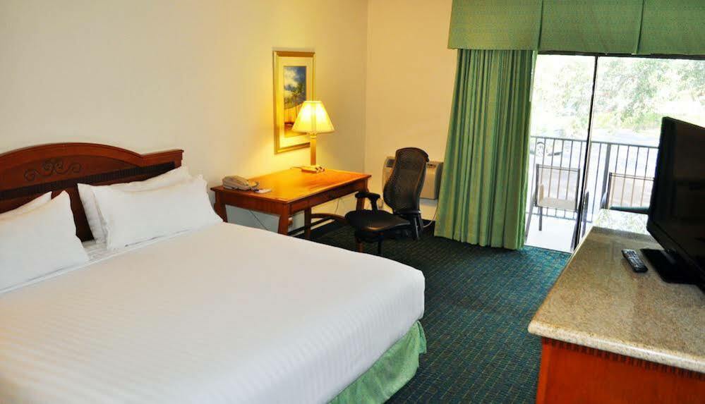 Hotel Express - West By Ihg