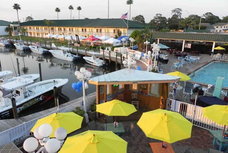Hotel Ramada By Wyndham Waterfront 2*