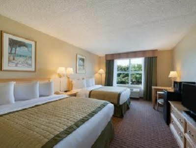 Baymont By Wyndham Myers Airport Hotel Fort Myers