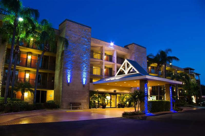 Spark By Hilton Sarasota Siesta Key Gateway Hotel