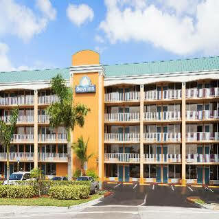 Days By Wyndham Lauderdale-oakland Park Airport N