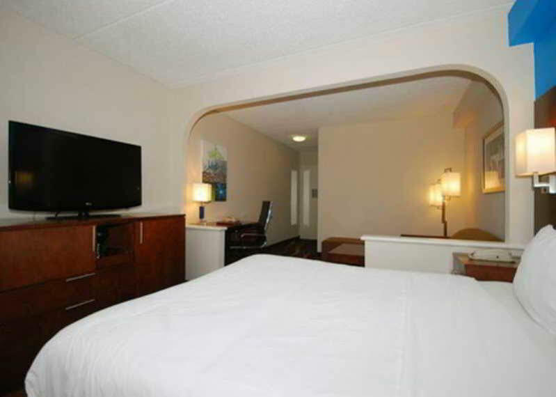 Four Points By Sheraton Lauderdale Airport/cruise Port Hotel