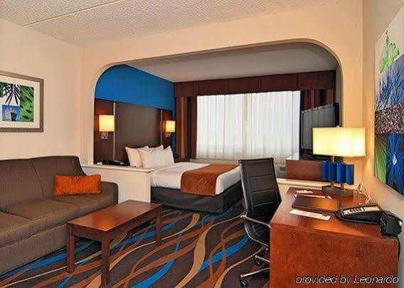 Four Points By Sheraton Lauderdale Airport/cruise Port Hotel 3*