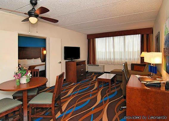 Four Points By Sheraton Lauderdale Airport/cruise Port Hotel 3*