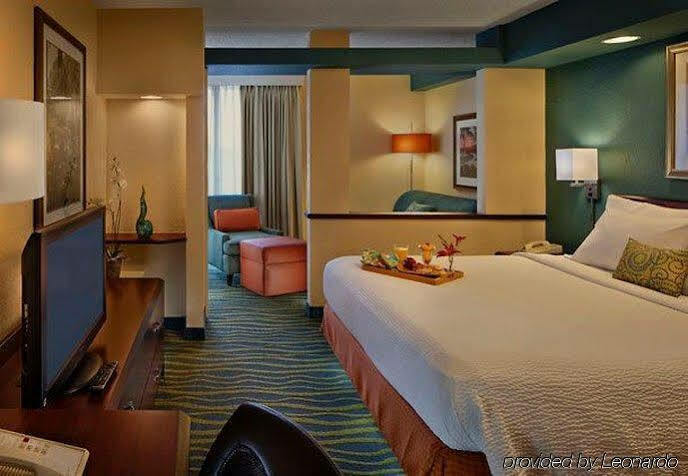 Fairfield & By Marriott