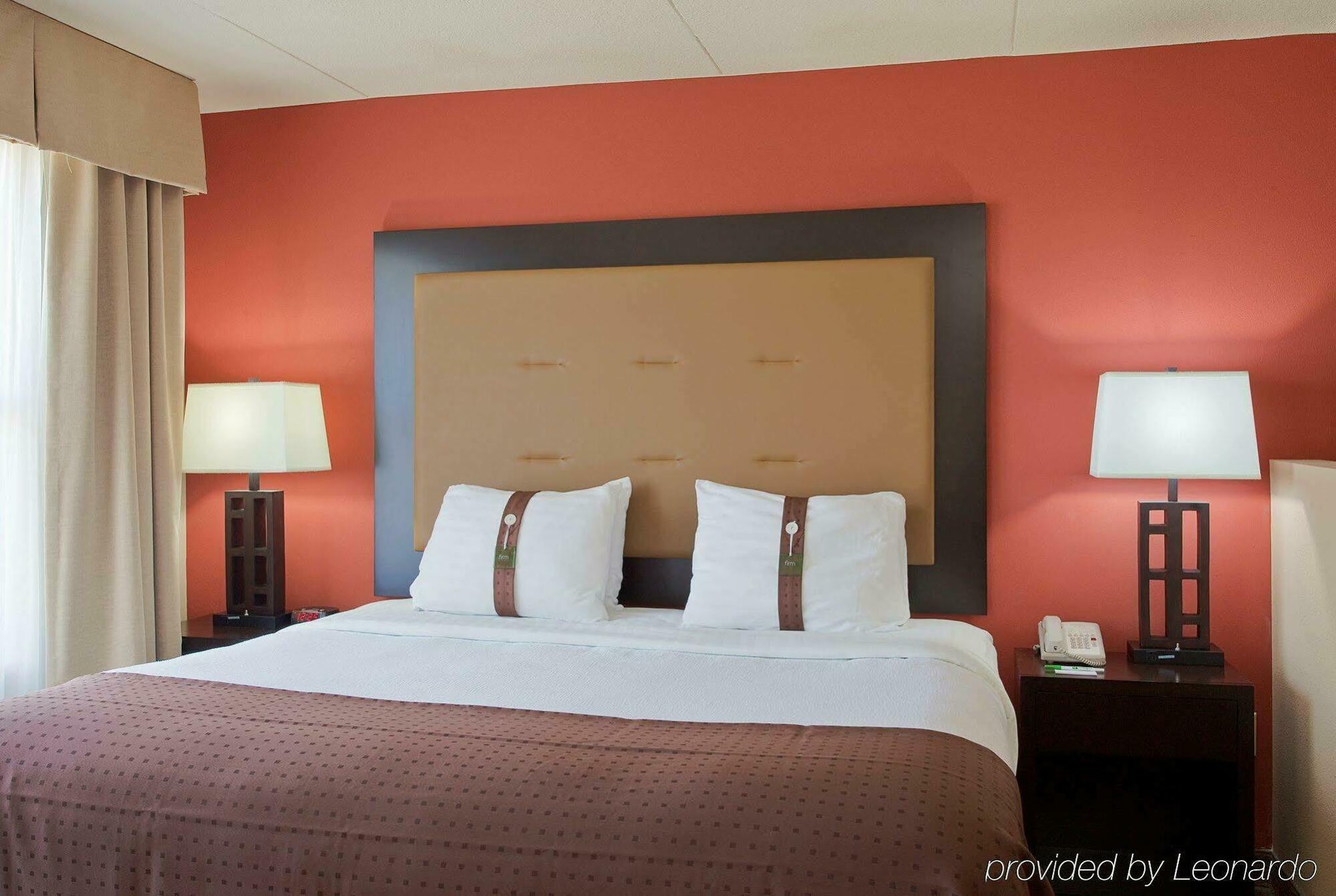- Area By Ihg