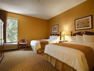 Western Intracoastal Hotel 3*