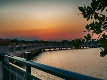 Western Intracoastal Hotel 3*