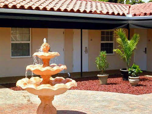 Motel Haven - Lauderdale Airport & Cruise Port 2*