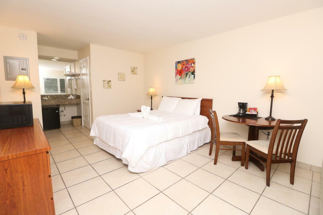 Atlantique Beach House Hotel *