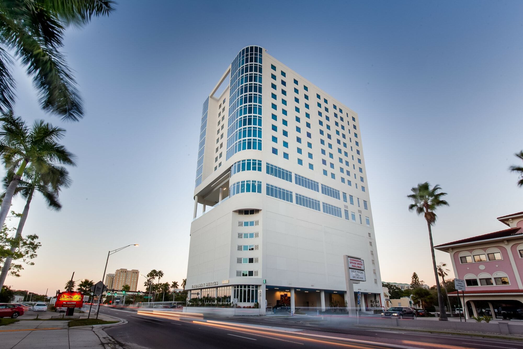 Embassy By Hilton Sarasota