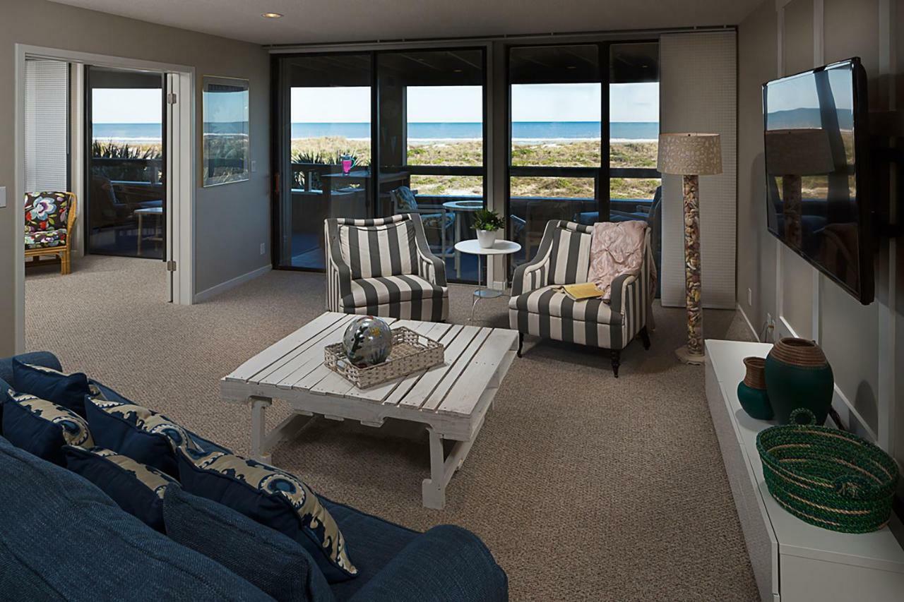 Hibiscus Oceanfront