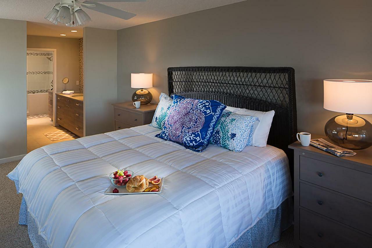 Hibiscus Oceanfront