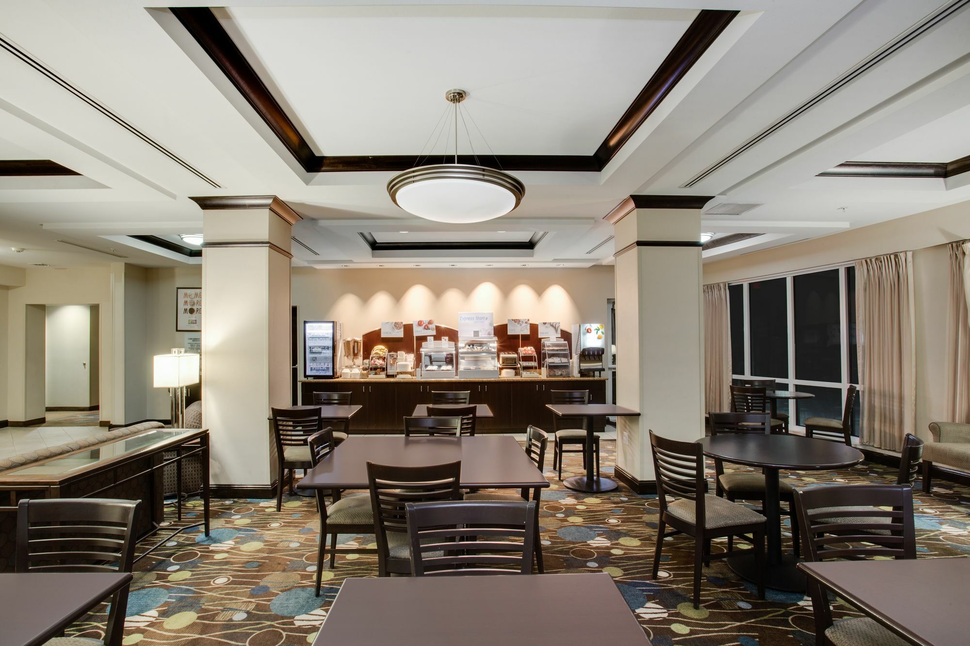 Hotel Express & Myers East - The Forum By Ihg