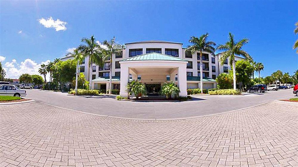 Courtyard By Marriott - Hotel 3*