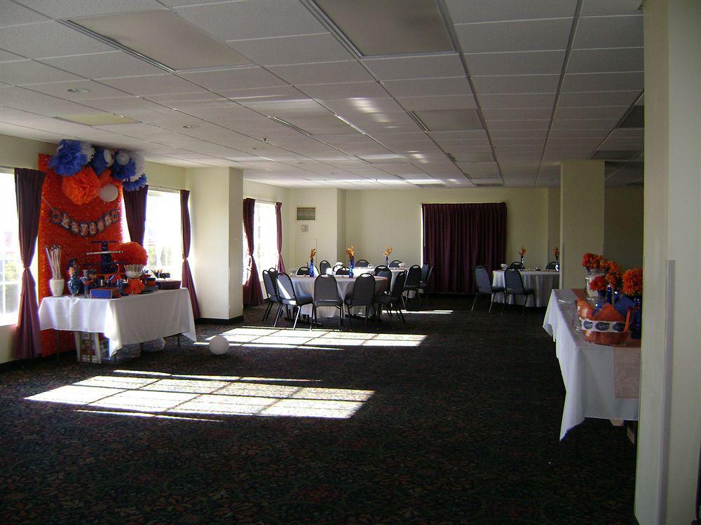 Western Plaza Hotel 3*