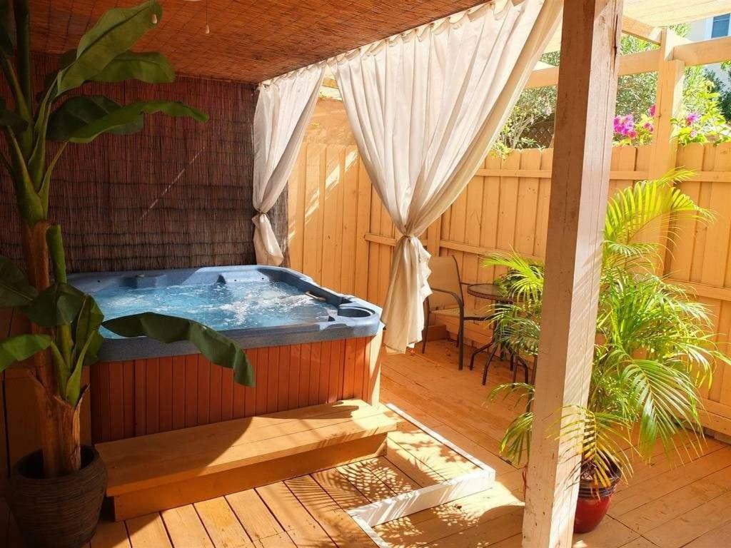The At Turtle Beach (adults Only) Apartment