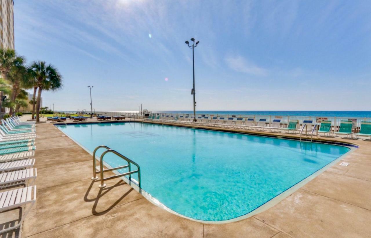 Apartment Regency Towers - Beachfront *