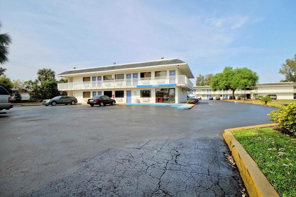 Hotel Travelodge By Wyndham Pompano