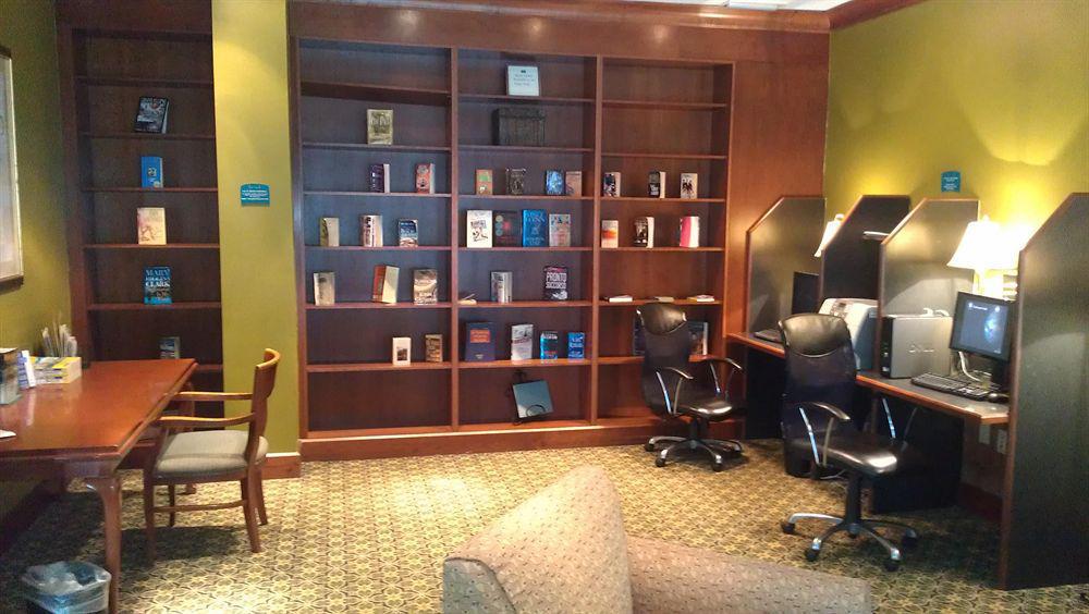Staybridge Miami Area By Ihg Hotel 3*