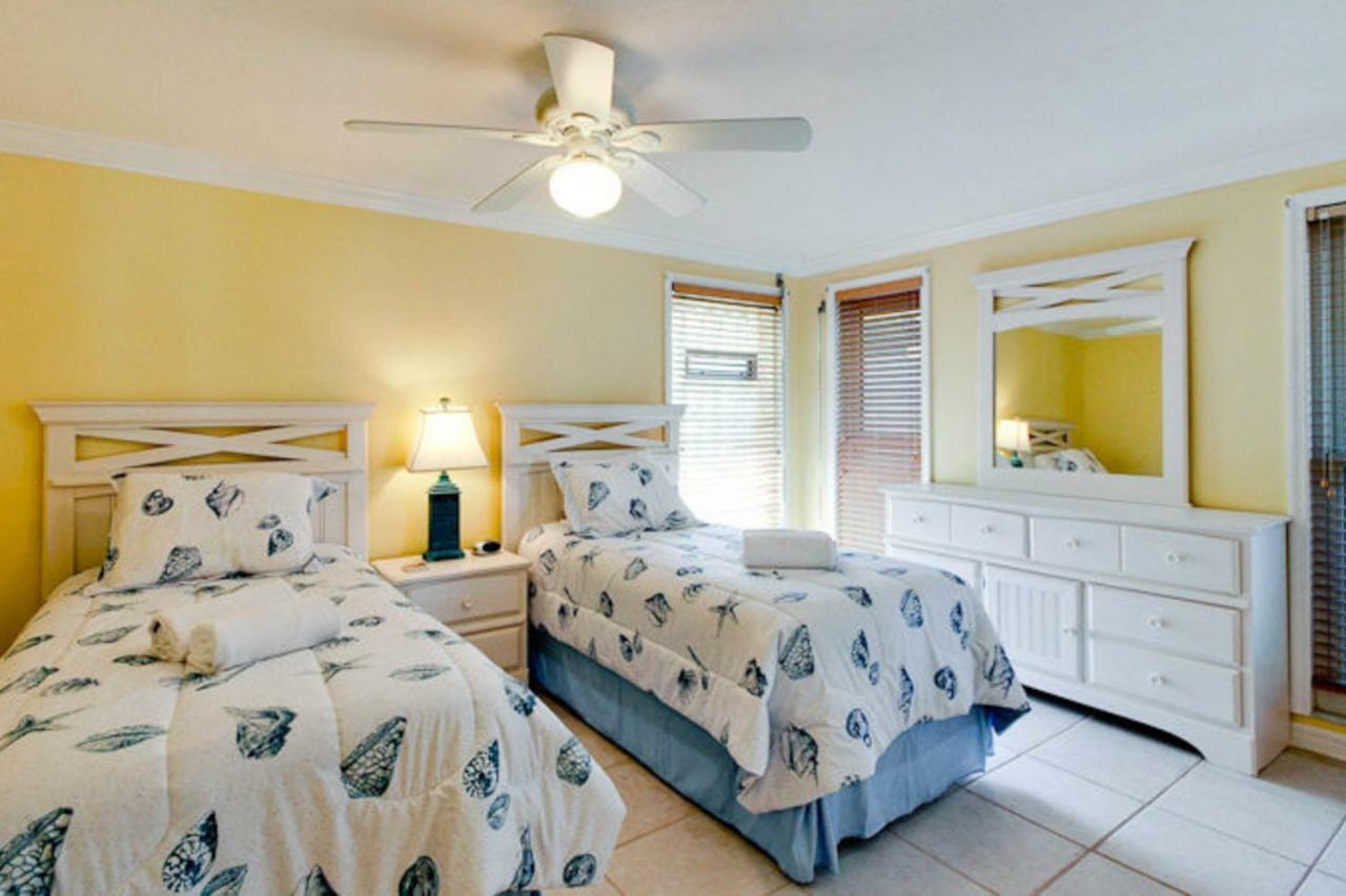 Tropical Oasis Anna Maria