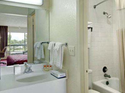 Travelodge By Wyndham Myers North Motel