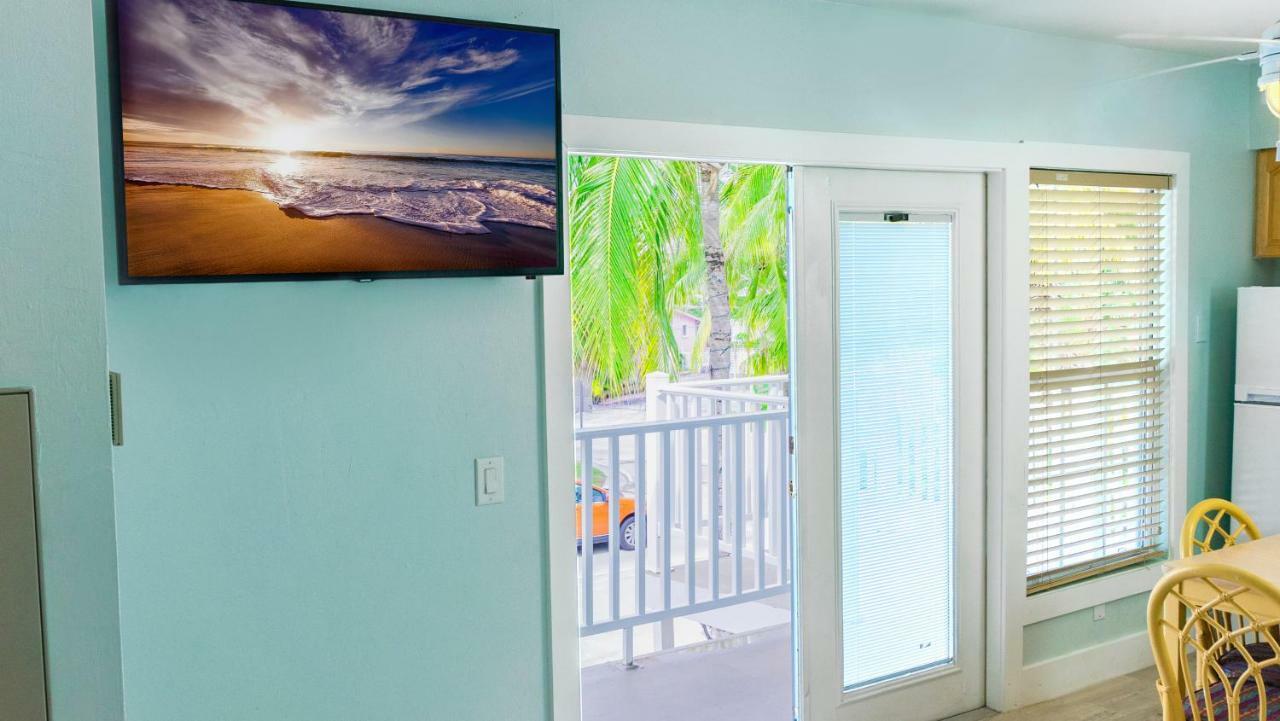 Lighthouse Resort: & Fort Myers Beach
