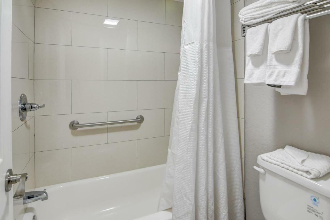 Motel Seabreeze - Walton 2*