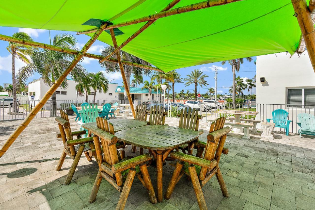 Beachside Boutique Hollywood