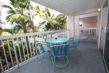 Lighthouse Resort: & 3* Fort Myers Beach