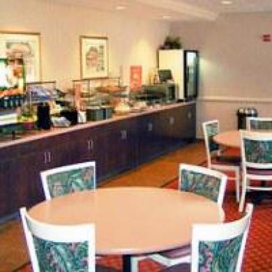 Hotel Fairfield & By Marriott 3*