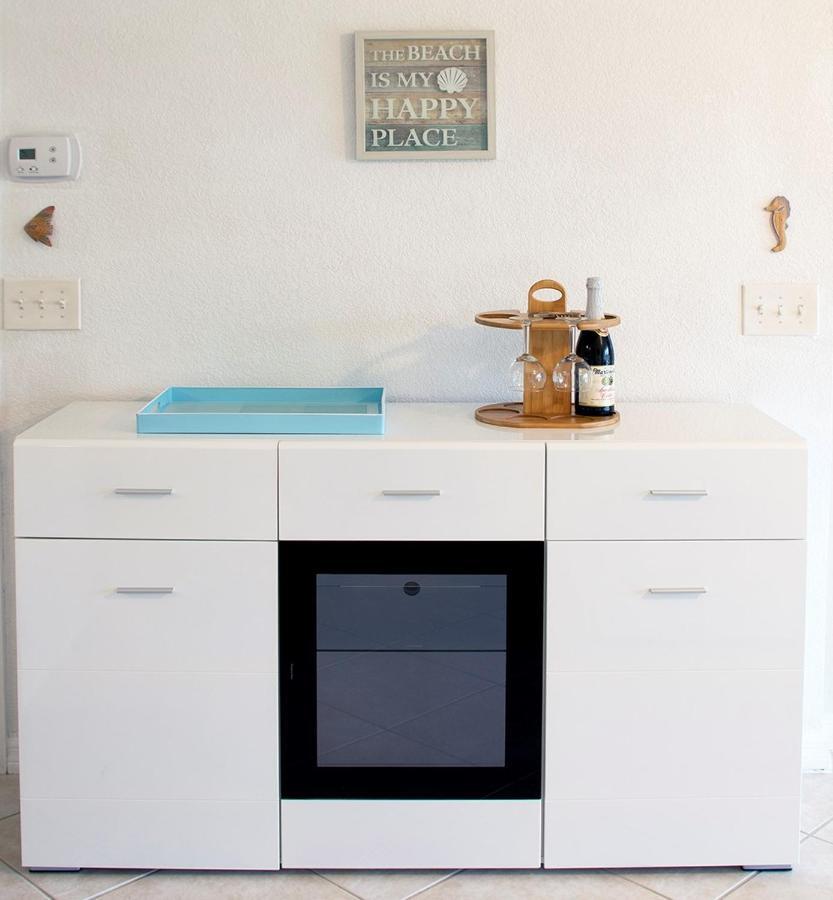 Getaway - Ocean Beach, Tennis, Golf, Pool With Tiki Bar Apartment Fort Pierce