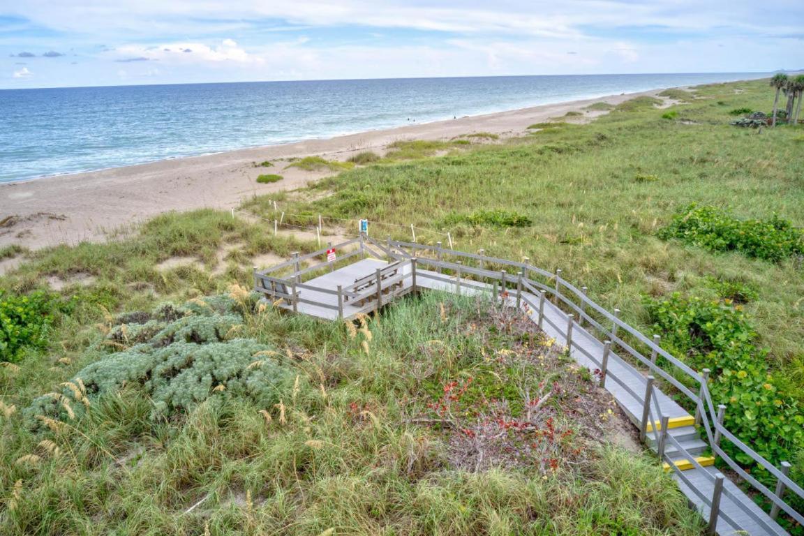 Getaway - Ocean Beach, Tennis, Golf, Pool With Tiki Bar * Fort Pierce